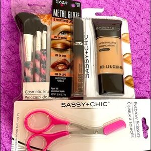 Base, delineador, brochas , etc